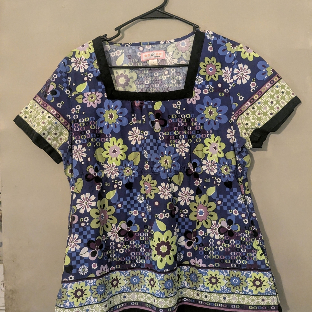Floral Patterned Women's Top